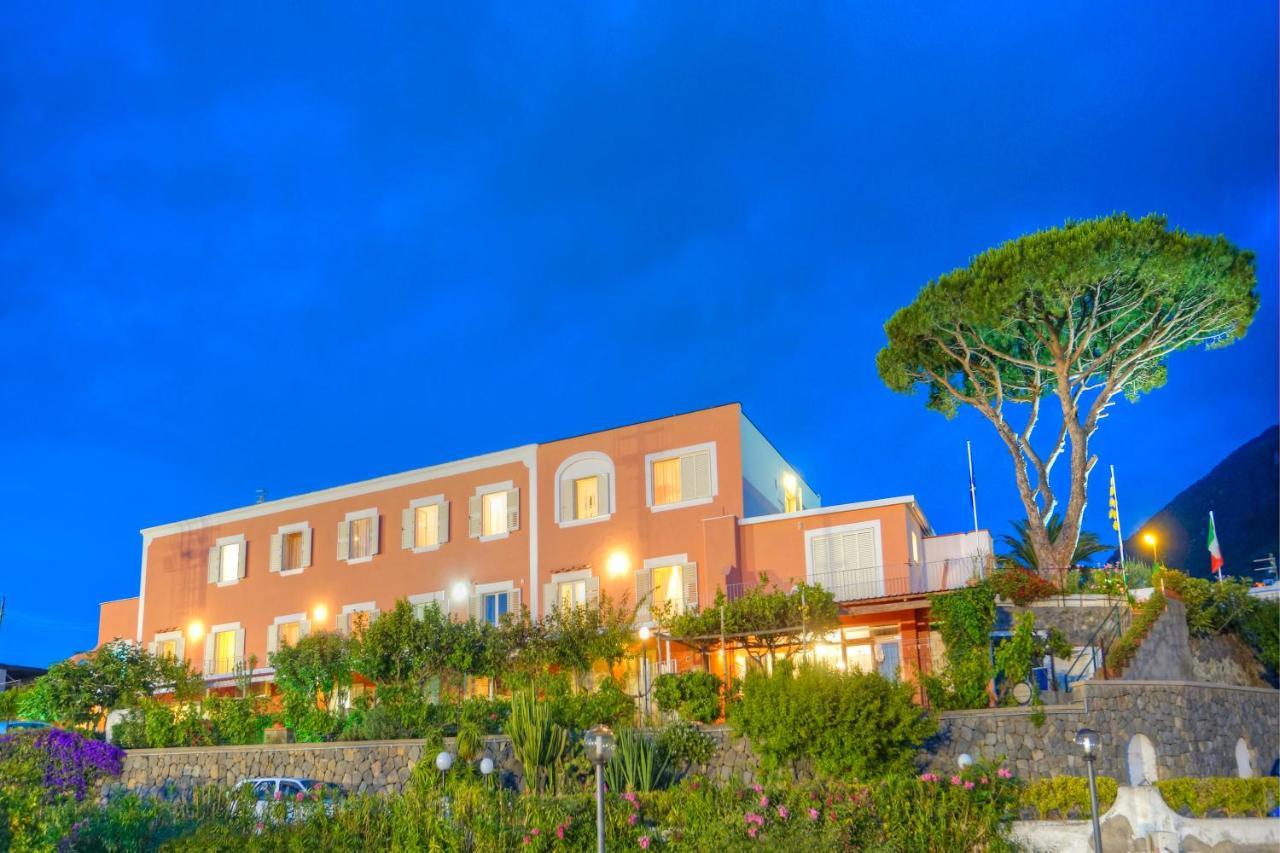 Hotel Villa Mena Форио Экстерьер фото
