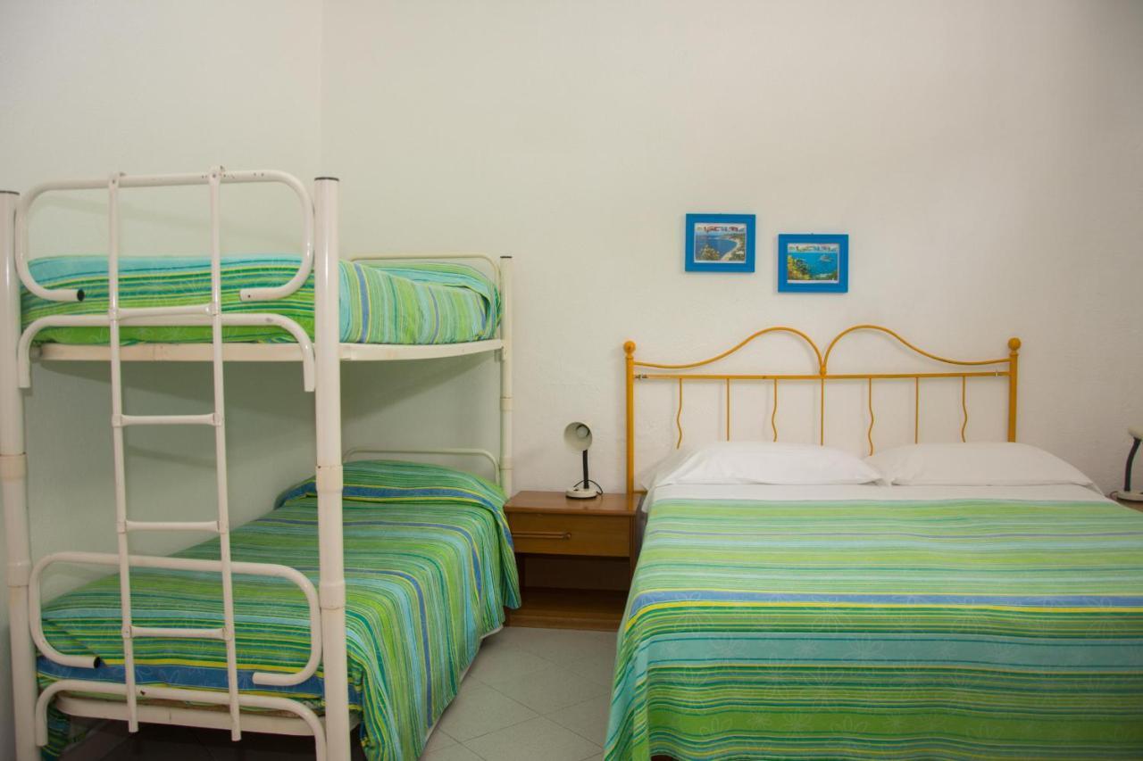Hotel Villa Mena Форио Экстерьер фото