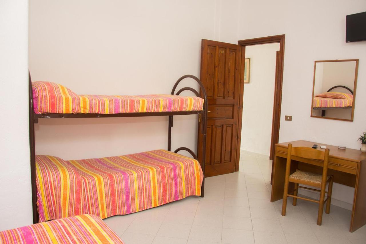 Hotel Villa Mena Форио Экстерьер фото