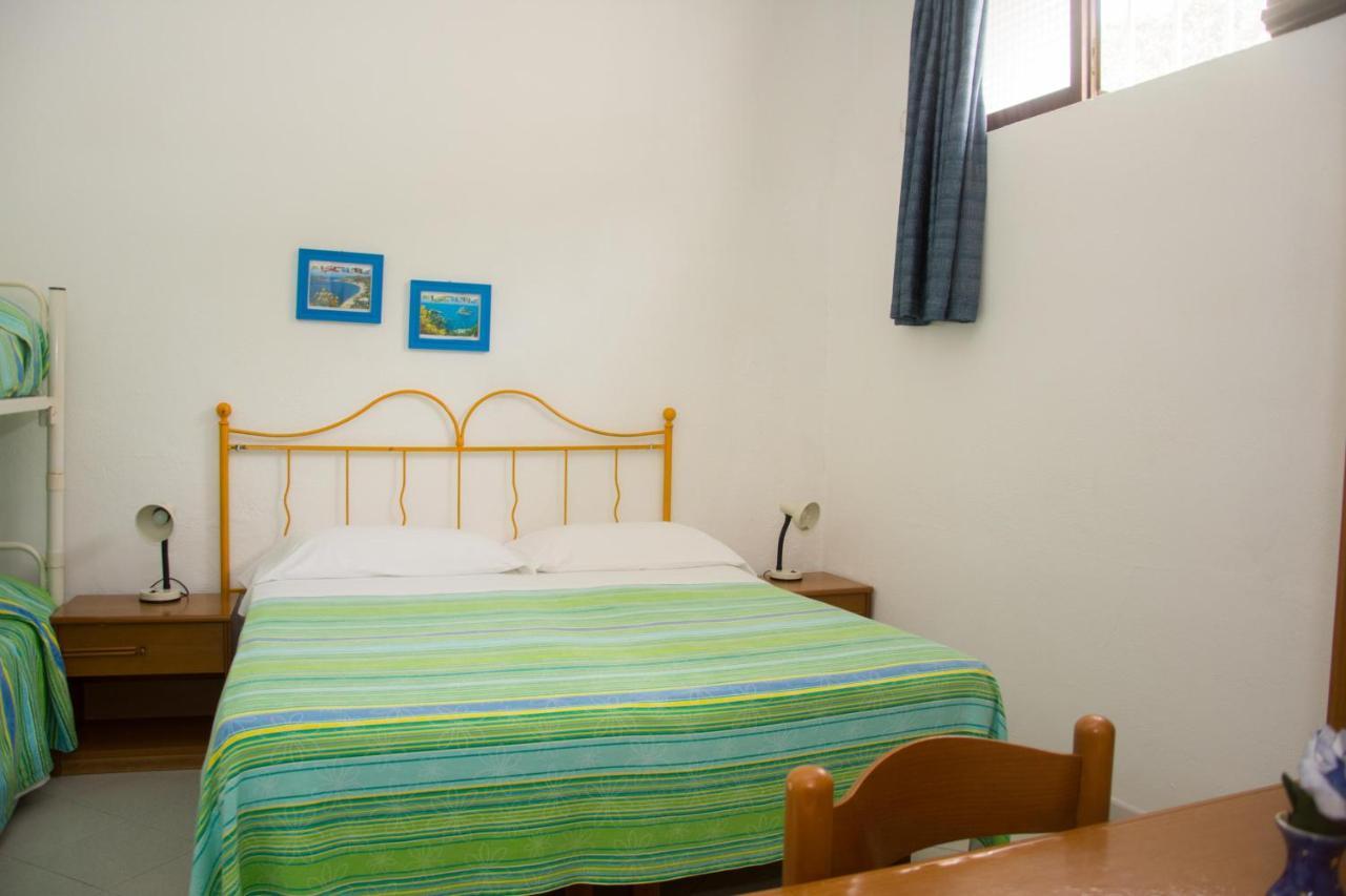 Hotel Villa Mena Форио Экстерьер фото