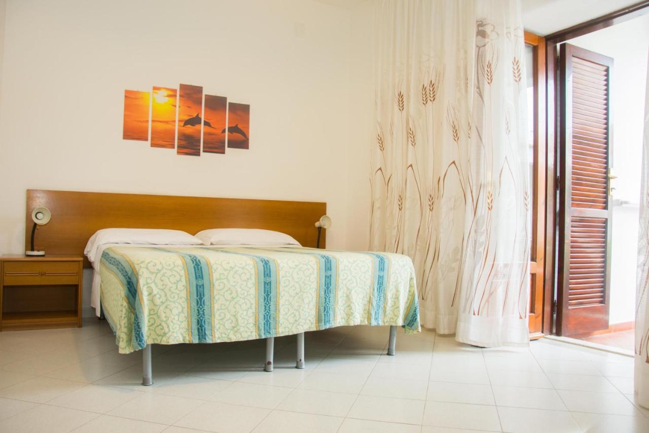 Hotel Villa Mena Форио Экстерьер фото