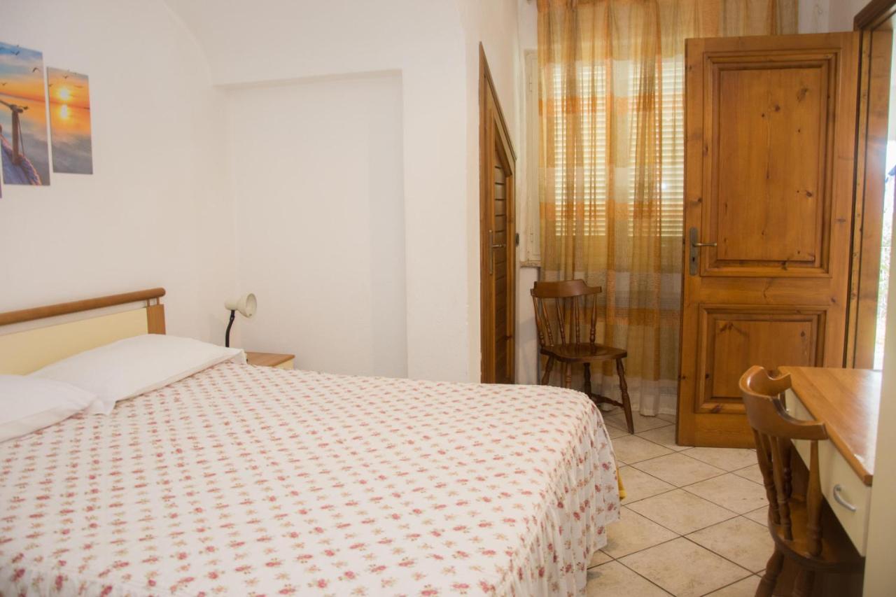 Hotel Villa Mena Форио Экстерьер фото