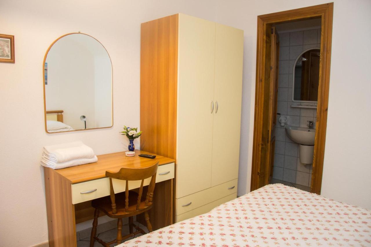 Hotel Villa Mena Форио Экстерьер фото