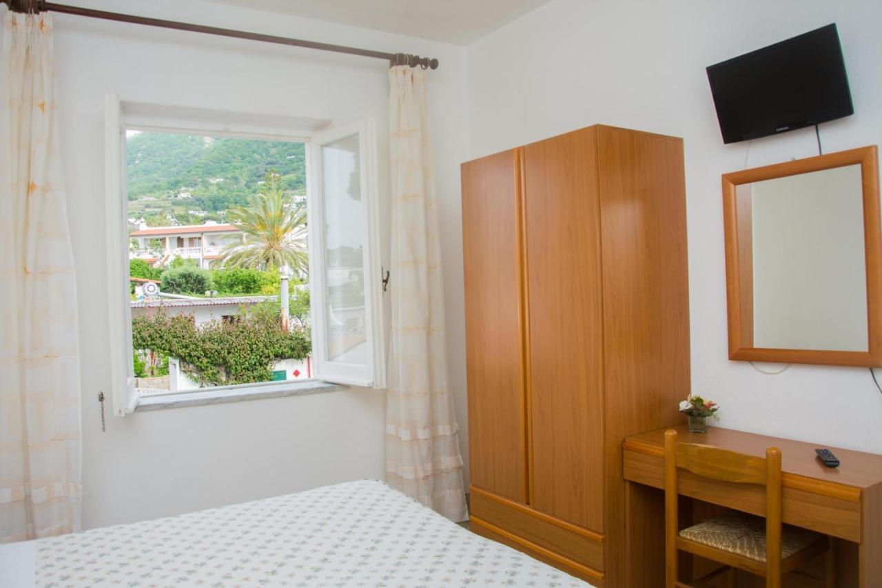 Hotel Villa Mena Форио Экстерьер фото